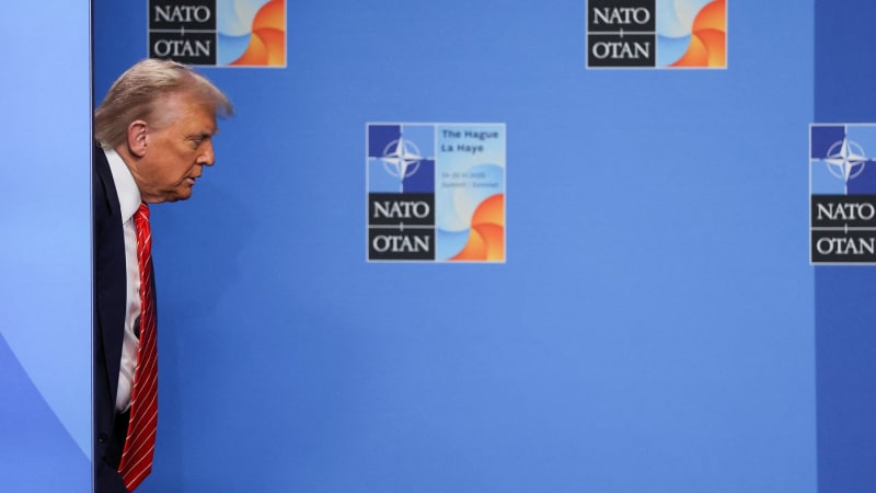 EXKLUZIVNÍ výzkum: Členství v NATO podporuje většina Čechů, EU dělí společnost půl na půl