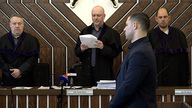 Útočník dostal 12 let za napadení v Libni. Že spolupachatel začne střílet, prý netušil