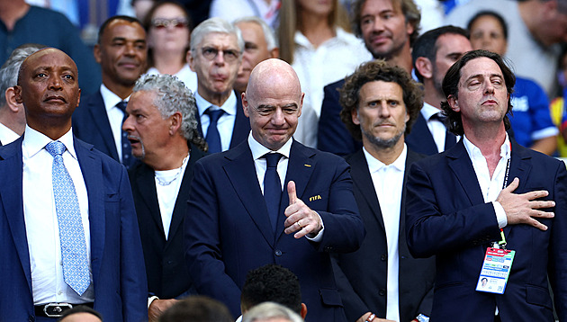 Pauzy na pití? Příjem z nich FIFA nemá, řekl Infantino. Zůstat by prý mohly napořád