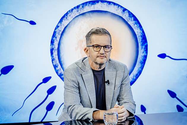 Právo na děti mají mít i single ženy, lesby a jednou i gayové, říká sexuolog