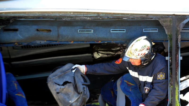 Autobus se po koncertě zřítil ze svahu, ukazuje video. V Chile zemřela známá umělkyně