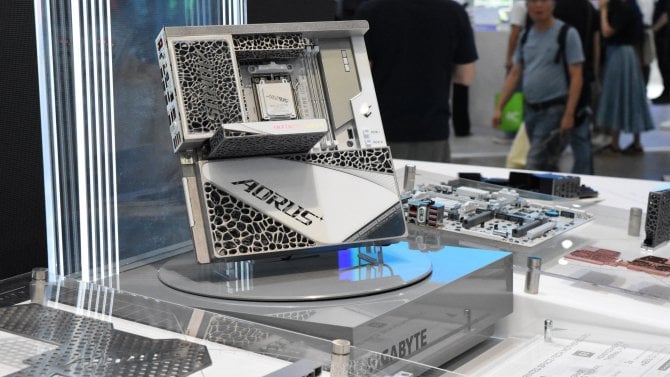 Desky pro novou generaci procesorů Intel už jsou na cestě. Gigabyte chystá víc modelů než pro AMD