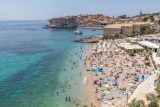 U středověkých hradeb v Dubrovníku našli potopený člun z 18. století. Nyní je chráněn pro další zkoumání