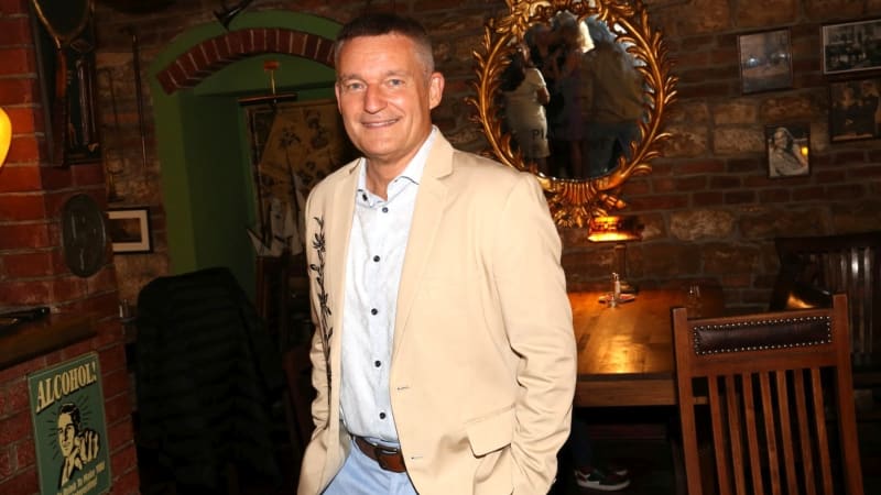 Bavič Hron si pořídil krásný dům na venkově. Jak někdejší televizní hvězda bydlí a žije?