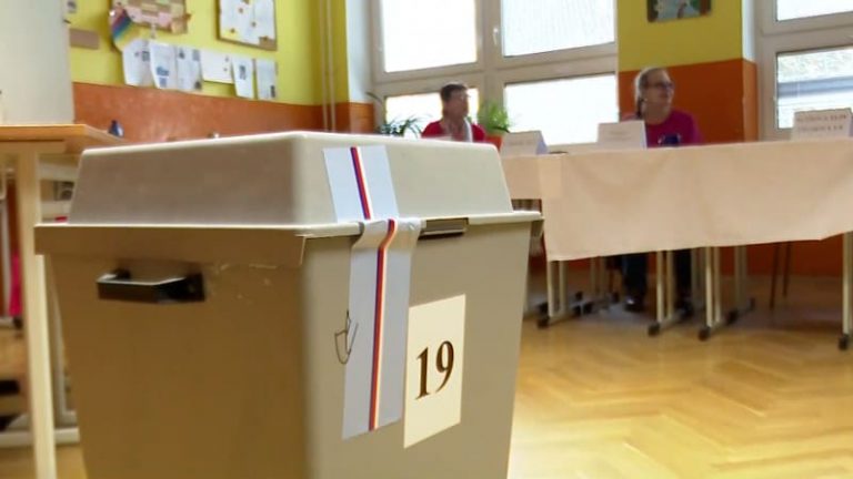 Nezájem o korespondenční volbu? Ze zahraničí nepřijde ani 100 tisíc hlasů, očekává ministerstvo