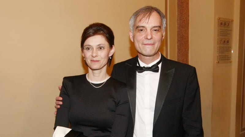 Ivan Trojan po rozvodu zůstal v rodinné vile sám. Exmanželce musí vyplatit sedm milionů