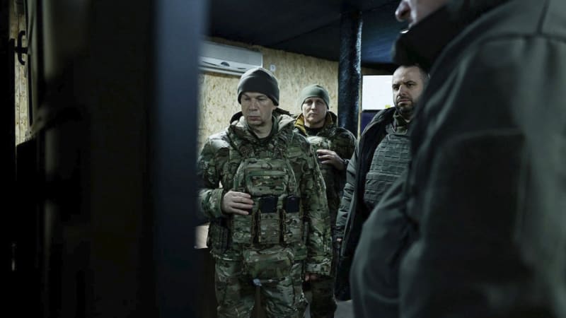 Syrskyj: Ukrajina drží v šachu 50 tisíc Rusů. Situace je nestabilní, varuje pohraniční stráž