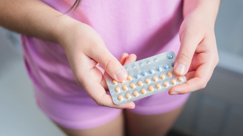 PŘEHLEDNĚ: Jak vybrat tu pravou antikoncepci. U lékaře nic nazamlčujte, nabádá expert