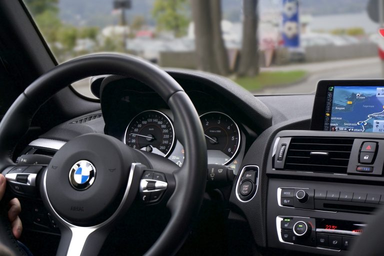 Google vydal stabilní aktualizaci Android Auto 14.6. Co je nového?