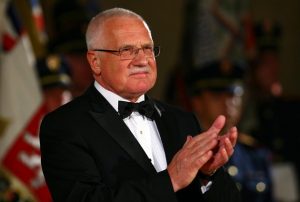 Klaus předčil Pavla. Průzkum zjišťoval, kdo byl podle Čechů nejlepším prezidentem