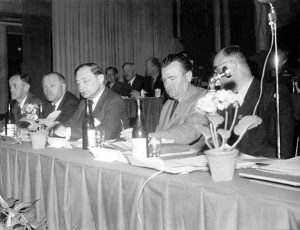 Výlet do historie sociální demokracie. Kdysi ji komunisté zničili, dnes opět spolu