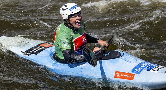 Kneblová ovládla v Troji kajak kros, Rudorfera porazil jen olympijský vítěz