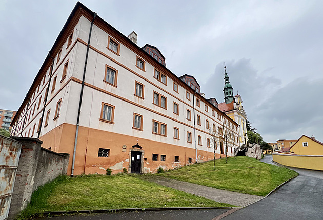 Kadaň koupí od církve klášterní areál i s kostelem, využití teprve zvažuje