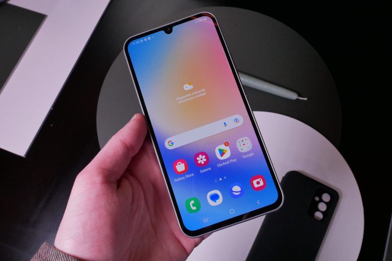 Samsung pokračuje ve vydávání aktualizace One UI 7 na Galaxy A34. Co se stalo?