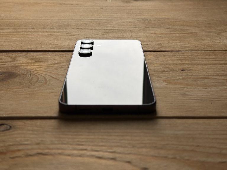Červencová bezpečnostní záplata by měla už brzy dorazit na tyto 4 Samsung modely