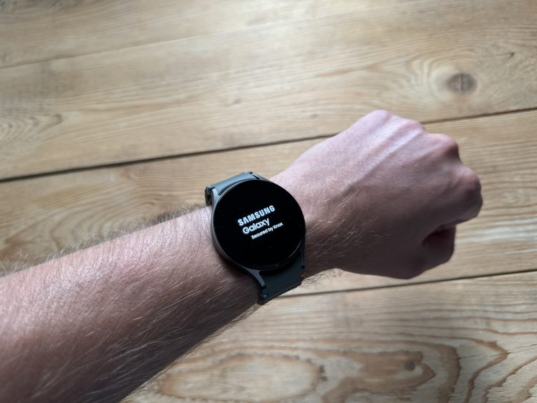 Řada hodinek Galaxy Watch pro rok 2025 je… zajímavá. Tento model v ní ale jasně vede!