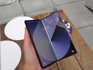 Galaxy Z Fold7 bude sice extrémně tenký, bude mít ale i extrémní fotoaparáty. Podívejte se