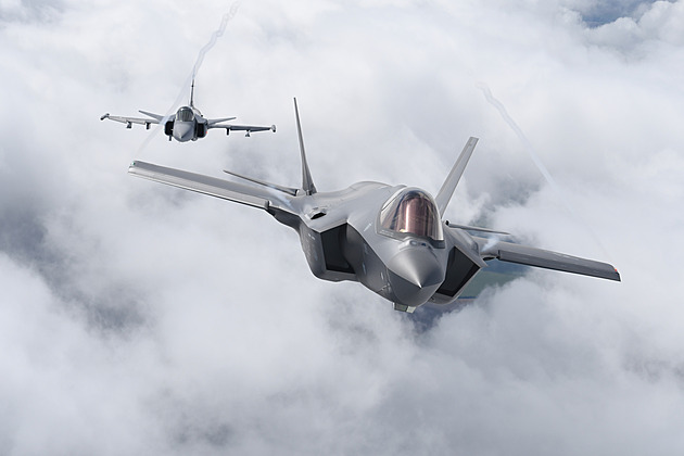Dvě brigády, F-35 a tisíce vojáků navíc. Česká armáda musí zesílit, stvrdilo NATO