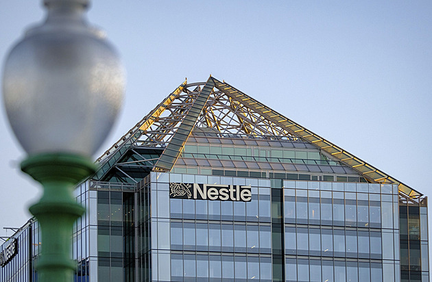 Nestlé končí se syntetickými barvivy. Firma podlehla regulačnímu tlaku