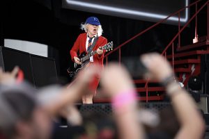 RECENZE: Živoucí relikvie. AC/DC v Praze nehřměli, nicméně předvedli solidní výkon