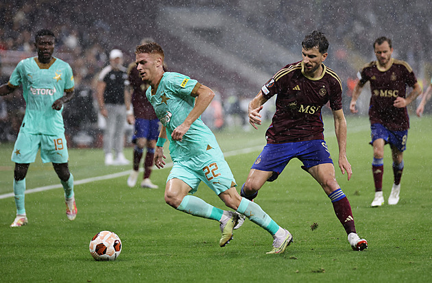 Slavia před odjezdem na herní kemp zúžila kádr, nedostalo se na Bužka či Ševčíka