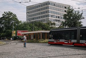 Tendr na sídlo kosmické agentury EU: Praha ho zrušila, teď tutéž firmu vybrala znovu