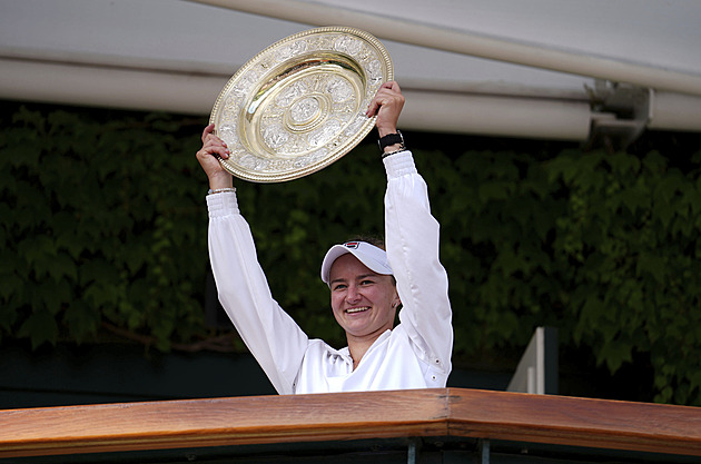 Tenisový ráj opět ožívá. Uvidí Wimbledon český hattrick? Krejčíková se cítí dravější
