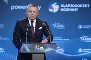 Zdechovský si buduje kariéru na očerňování Slovenska, tvrdí tamní ministr