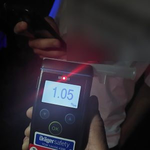 Vodka za vysvědčení. Školačky slavily začátek prázdnin až příliš dospěle