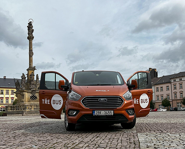 Minibusem na zavolání jezdí málo lidí, jedna jízda vyjde radnici na 400 korun