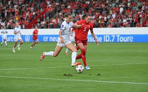Čtyři góly v české síti. Fotbalistky v přípravě nestačily na Švýcarsko
