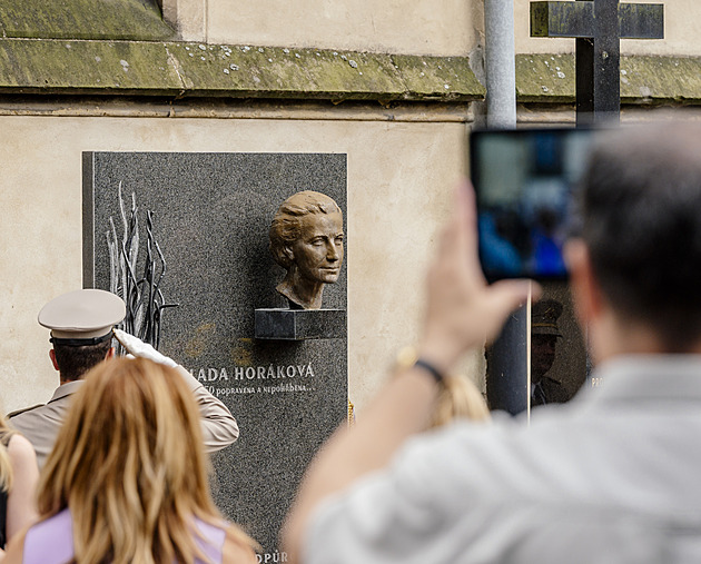 Milada Horáková neupadá ani 75 let po její popravě v zapomnění, zajímají se i mladí
