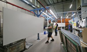Přišla s datacentry i výdejními boxy. Dravá firma Conteg pokukuje po Africe