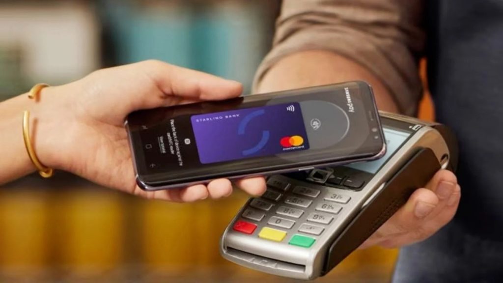 Čeká nás zásadní vylepšení mobilních plateb. Příjít by mohlo už v Galaxy S26