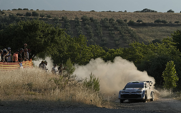 Tänak zvýšil svůj náskok v čele Rallye Akropolis, druhý je Ogier