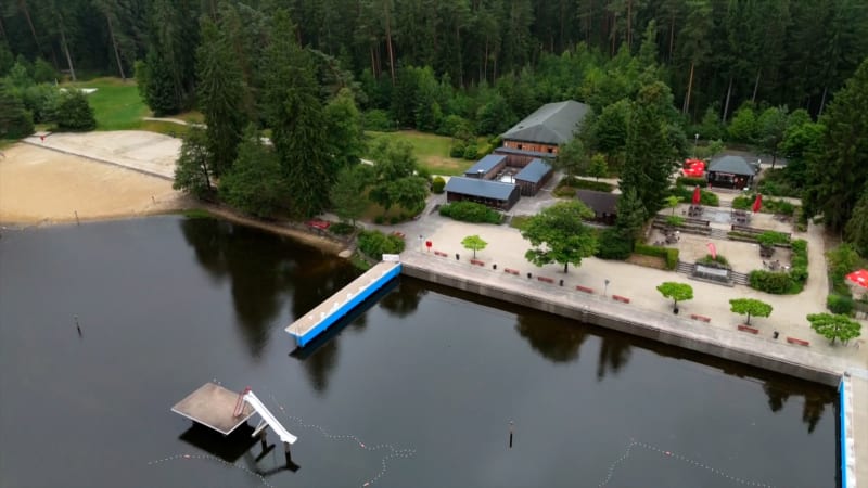 Prima tipy na koupání v Německu: Lázně i velké přírodní koupaliště hned za hranicemi