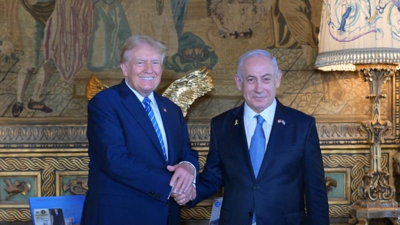 Nechte Bibiho jít. Trump se zastal Netanjahua, proces s ním kvůli korupci považuje za parodii