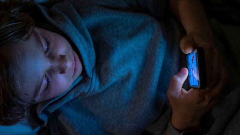 Chtěl obdiv na internetu, tak se 12letý chlapec uškrtil. Všímejte si dětí, vyzývá pozůstalá