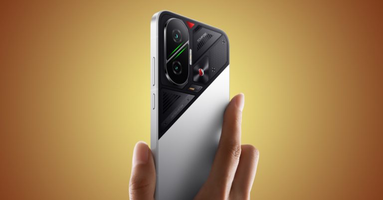 Xiaomi má nový telefon s obrovskou baterií. Nestojí moc a vypadá skvěle