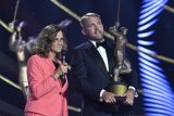 Moc mu Zlatou hokejku přeji, ale neřekla bych, že už je to poosmé, říká maminka Pastrňáka Ziembová