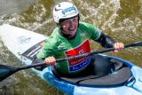Kneblová ovládla na kanálu v Troji kayakcross, ve Světovém poháru slaví své premiérové zlato