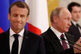 Putin a Macron si poprvé po bezmála třech letech volali. Mluvili o Ukrajině a o obilí