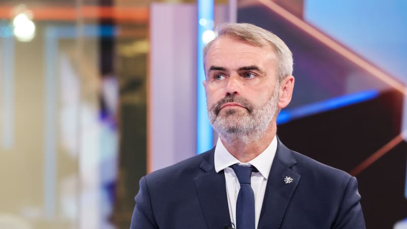 Stačilo! je na roztrhání. Zájem má už i Šlachtova Přísaha, Vidlák si vymiňuje respekt