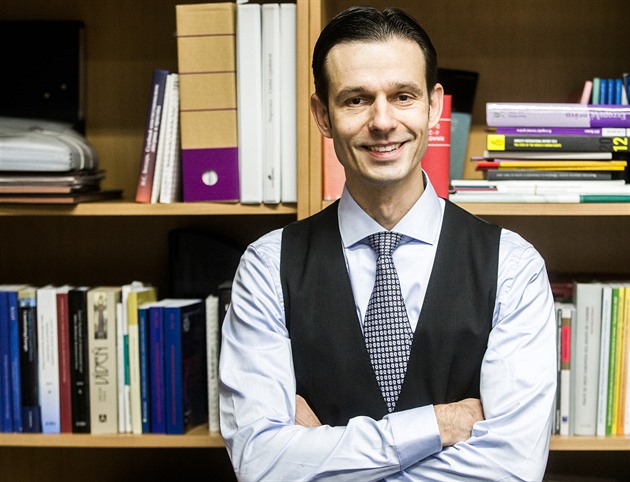 V Česku už funguje dětský ombudsman. Na obsazení čeká, úřad dočasně vede Schorm