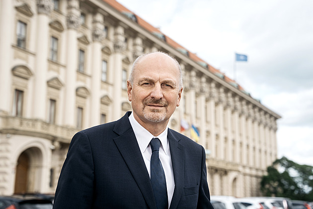 Pomáhat Ukrajině musíme přímo tam. Sídlo bude v Dnipru, říká Petr Gandalovič