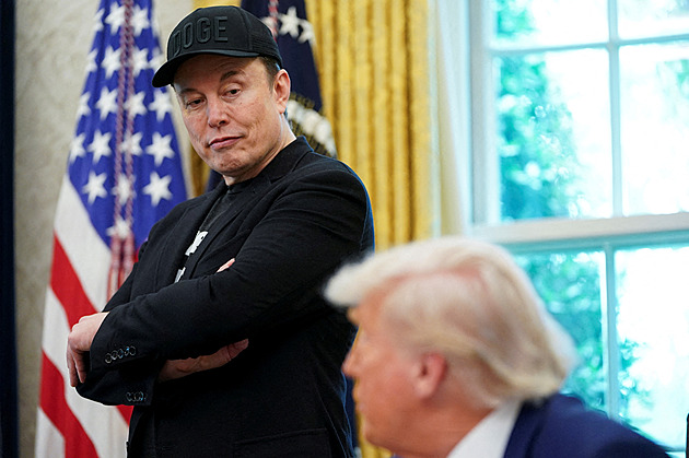 Musk přirovnal republikány k vypaseným prasatům. Slibuje založení nové strany