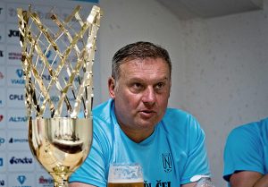 Brněnské kluby kur… trh. Ústecký trenér Habanec odmítá jít do finanční války