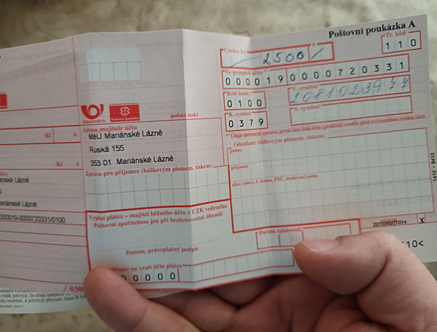 Drahá poctivost. Bývalý starosta sám oznámil, že parkoval na invalidech