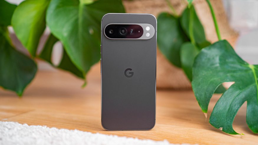 Pixel 10 Pro (XL) v parametrech: velký skok ve výkonu, nulový posun u displejů a fotoaparátů