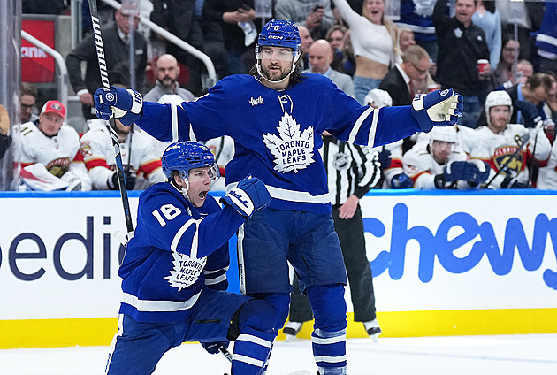 Zadrženi na poslední chvíli. NHL hýřila podpisy, hráči zůstávali. Vegas má Marnera